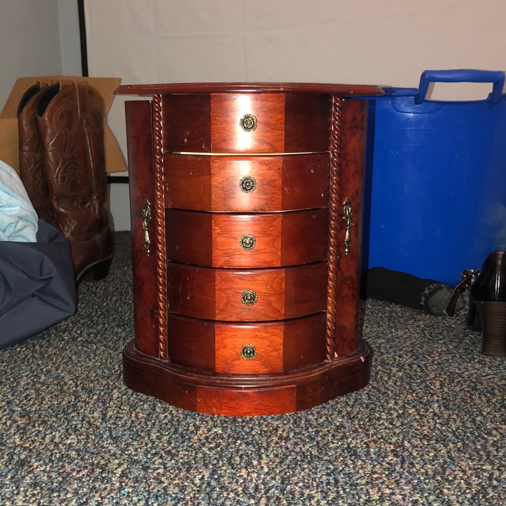 Antique jewelry box